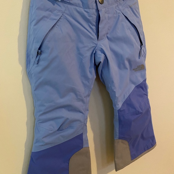 Northface child size 5 snow pant.Very good condition! - Picture 4 of 8